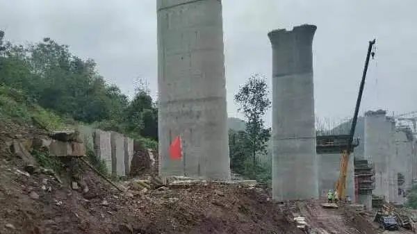 案例分享丨重庆某高铁不良地质滑坡自动化监测